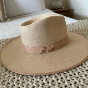 Lack of color ivory rancher